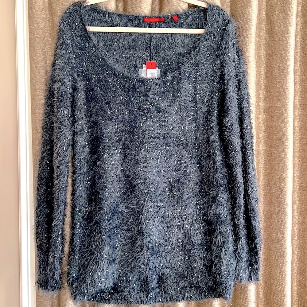 NWT RED brand sweater size large